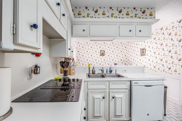 4613 Country Club View, Baytown, TX 77521