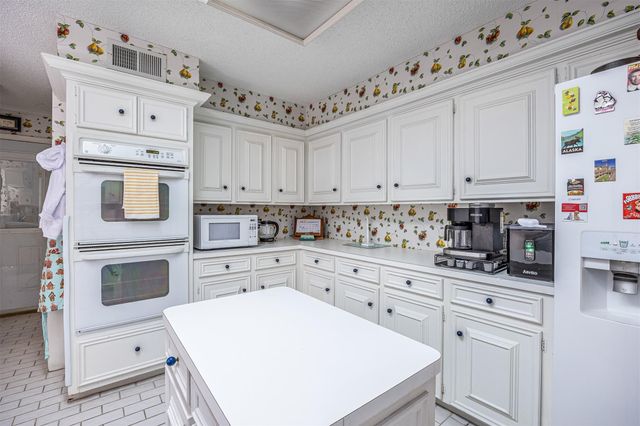 4613 Country Club View, Baytown, TX 77521