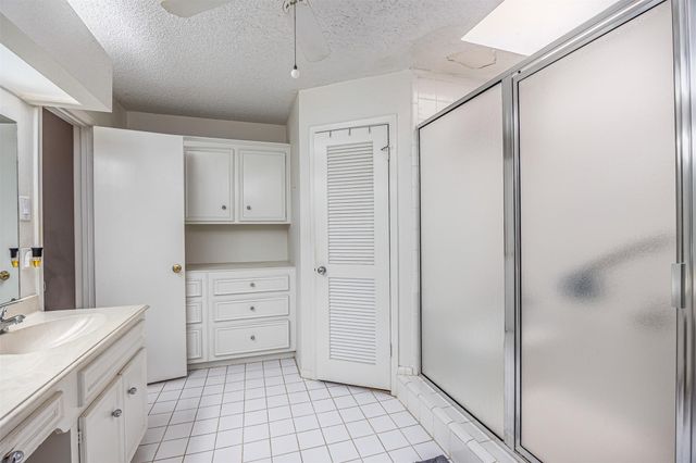 4613 Country Club View, Baytown, TX 77521