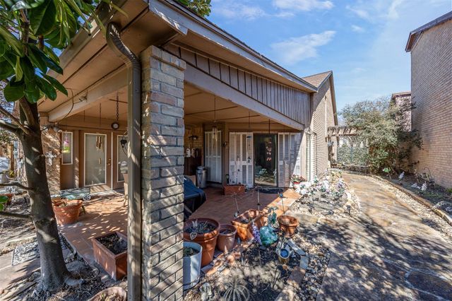 4613 Country Club View, Baytown, TX 77521