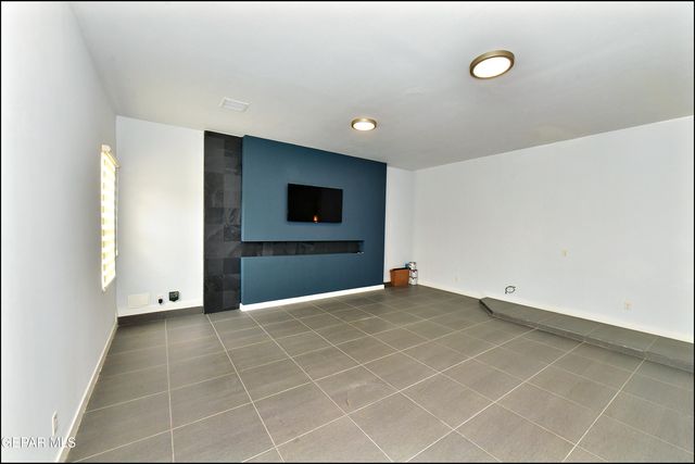 5973 CARTAGENA Circle, El Paso, TX 79932