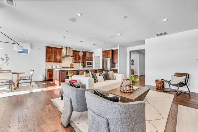 3252 Oak Creek Lane, Aurora, IL 60503