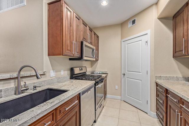 6900 E PRINCESS Drive 1182, Phoenix, AZ 85054