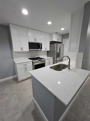 2533 GRASSY POINT DRIVE 203, Lake Mary, FL 32746