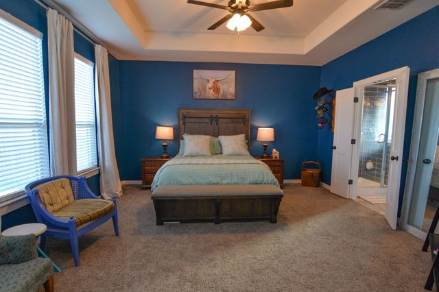 601 Mathew Street, Grandview, TX 76050