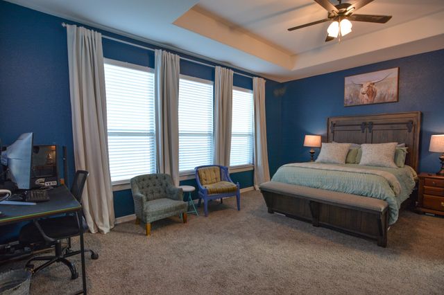 601 Mathew Street, Grandview, TX 76050