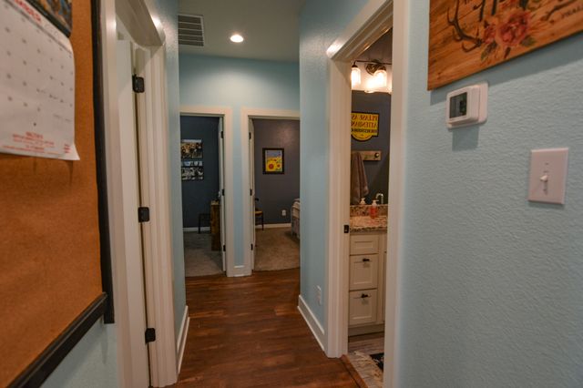 601 Mathew Street, Grandview, TX 76050