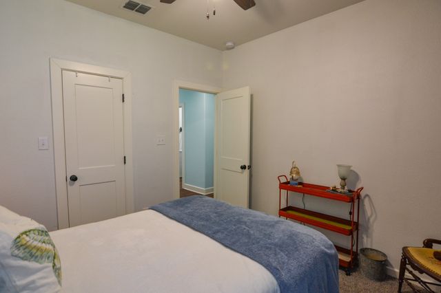 601 Mathew Street, Grandview, TX 76050