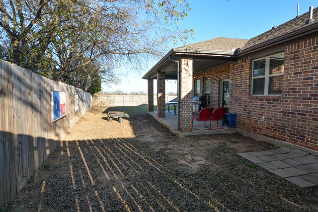 601 Mathew Street, Grandview, TX 76050