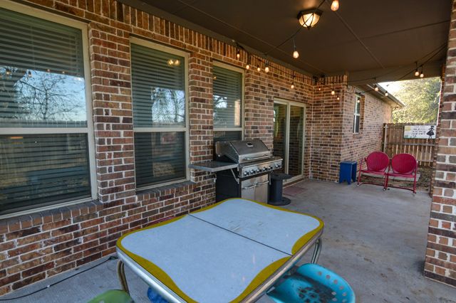 601 Mathew Street, Grandview, TX 76050