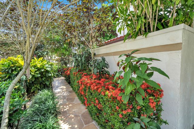 21381 Sonesta Way, Boca Raton, FL 33433