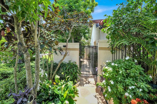 21381 Sonesta Way, Boca Raton, FL 33433