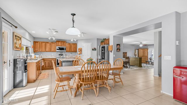27980 N TITANIUM Lane, San Tan Valley, AZ 85143