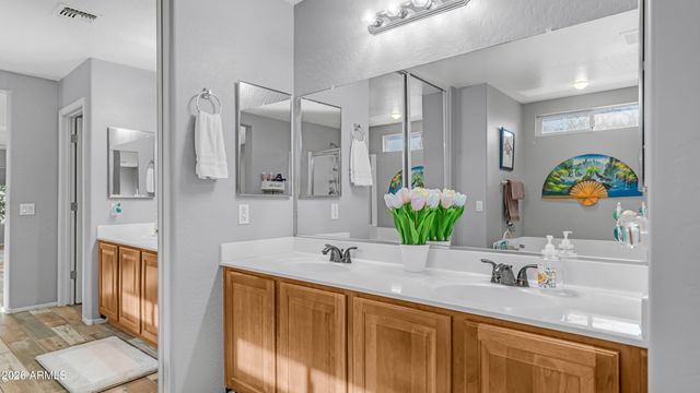 27980 N TITANIUM Lane, San Tan Valley, AZ 85143