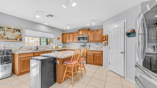 27980 N TITANIUM Lane, San Tan Valley, AZ 85143