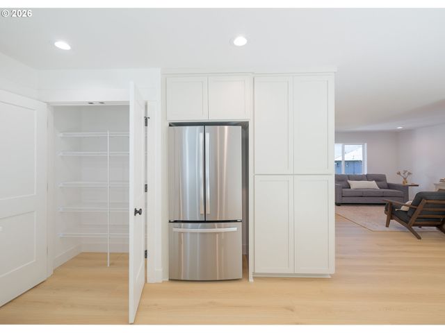 4675 Cedar St, Astoria, OR 97103
