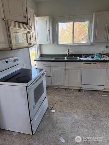 8402 Yakima Avenue, Tacoma, WA 98444