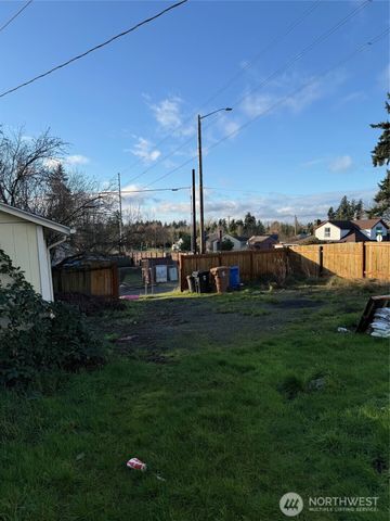 8402 Yakima Avenue, Tacoma, WA 98444