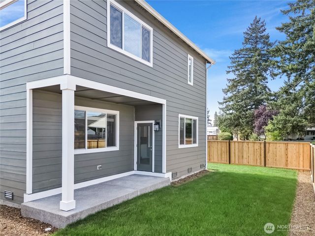 18214 37th Avenue E, Tacoma, WA 98446
