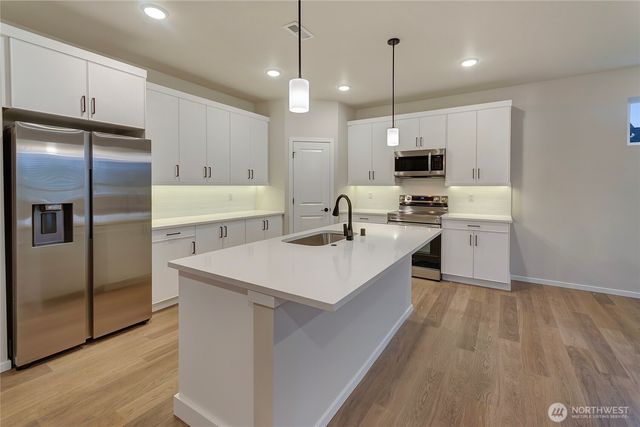 18214 37th Avenue E, Tacoma, WA 98446