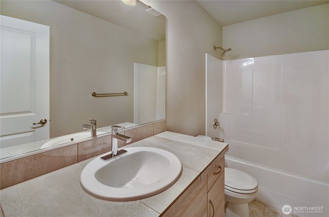 18214 37th Avenue E, Tacoma, WA 98446
