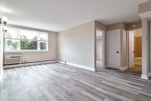 2115 W Farwell Avenue 511, Chicago, IL 60645