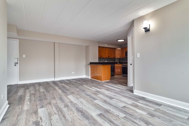 2115 W Farwell Avenue 511, Chicago, IL 60645