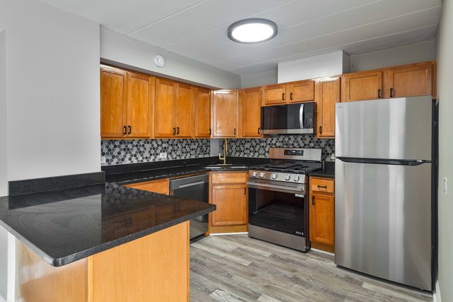 2115 W Farwell Avenue 511, Chicago, IL 60645