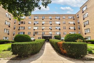 2115 W Farwell Avenue 511, Chicago, IL 60645