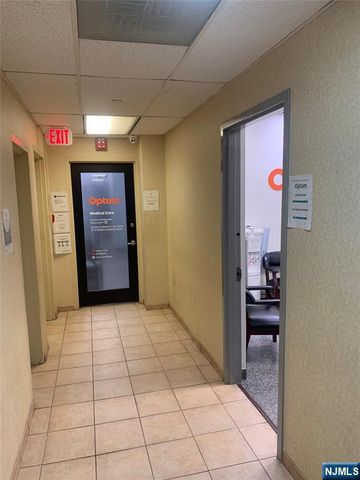 47 Orient 3D, Rutherford, NJ 07070