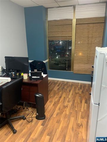 47 Orient 3D, Rutherford, NJ 07070