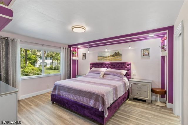4140 Looking Glass LN 7, Naples, FL 34112