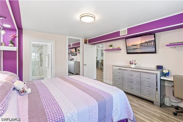 4140 Looking Glass LN 7, Naples, FL 34112