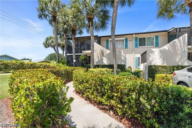 4140 Looking Glass LN 7, Naples, FL 34112