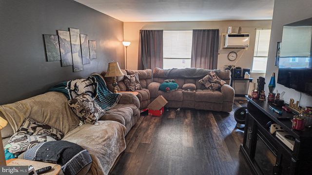 3978 CARTERET DR, Philadelphia, PA 19114