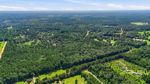 325 Natchez Road, Livingston, TX 77351