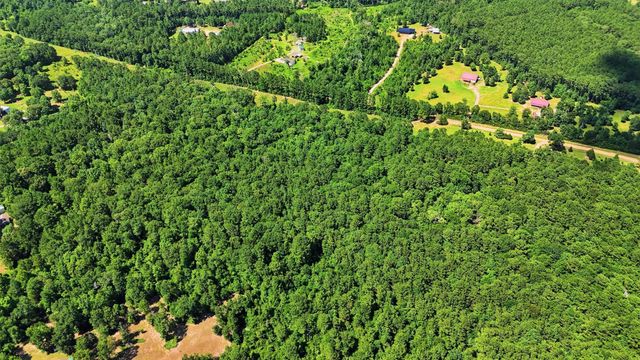 325 Natchez Road, Livingston, TX 77351