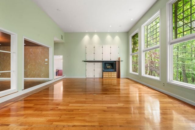 44 Maple Street, Sherborn, MA 01770