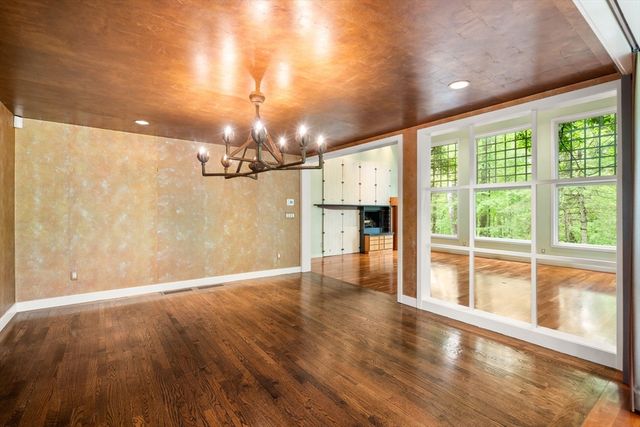 44 Maple Street, Sherborn, MA 01770