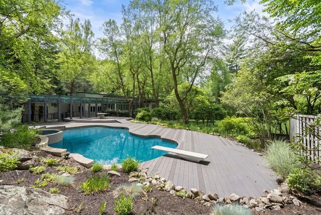 44 Maple Street, Sherborn, MA 01770