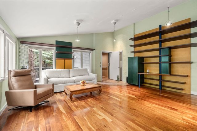 44 Maple Street, Sherborn, MA 01770