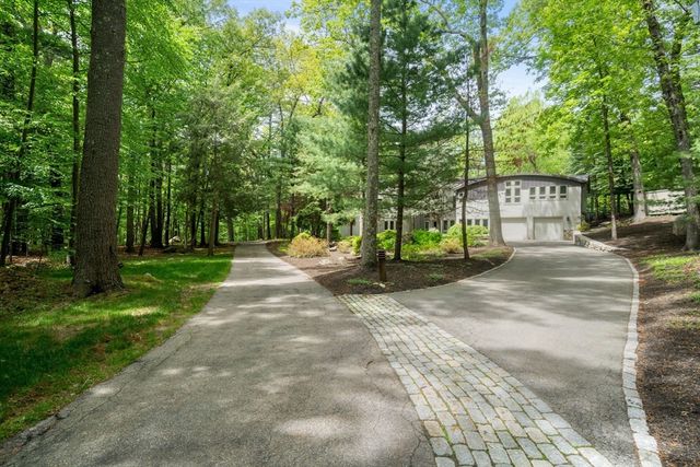 44 Maple Street, Sherborn, MA 01770