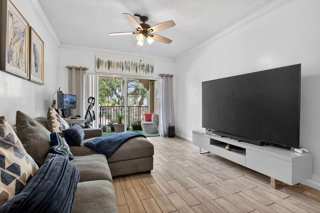 5980 W Sample Road 204, Coral Springs, FL 33067