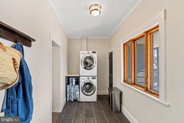 433 ROXBOROUGH, Philadelphia, PA 19128