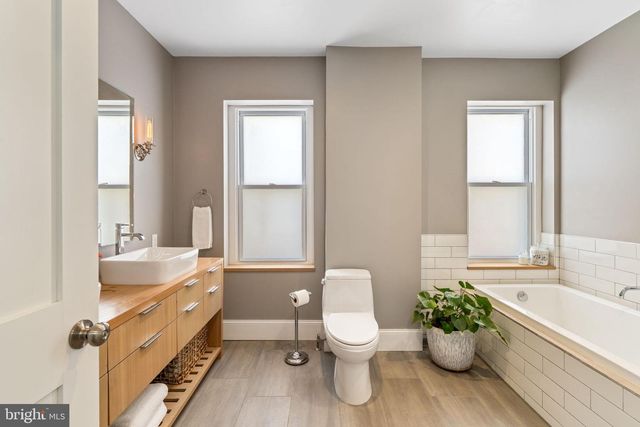 433 ROXBOROUGH, Philadelphia, PA 19128