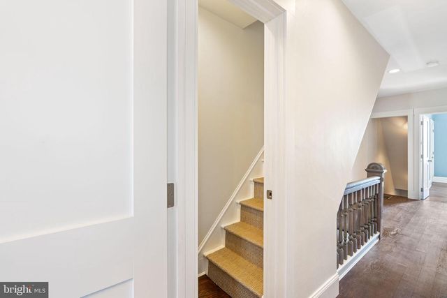 433 ROXBOROUGH, Philadelphia, PA 19128