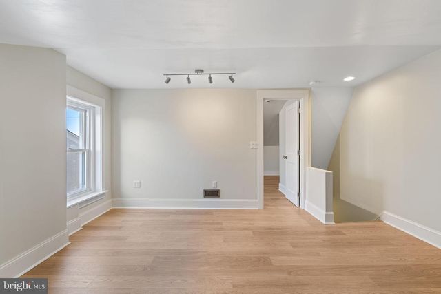 433 ROXBOROUGH, Philadelphia, PA 19128