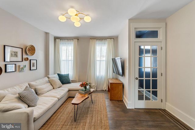 433 ROXBOROUGH, Philadelphia, PA 19128