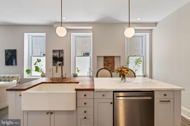 433 ROXBOROUGH, Philadelphia, PA 19128