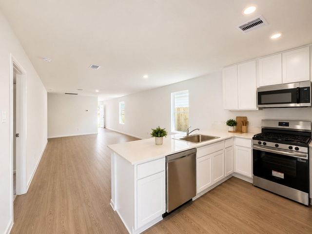 20074 White Dove, Crosby, TX 77532